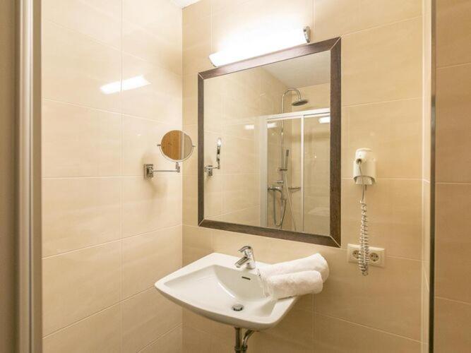 Holiday Flat With Wellness Area At The Fuegenerhof מראה חיצוני תמונה